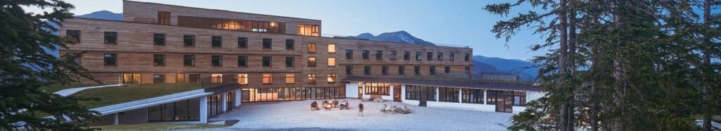 Frontansicht Jugendgästehaus Gerlosplatte